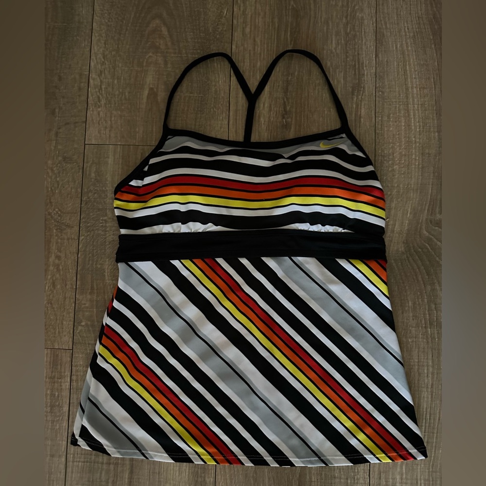 Nike women’s bathing suit top